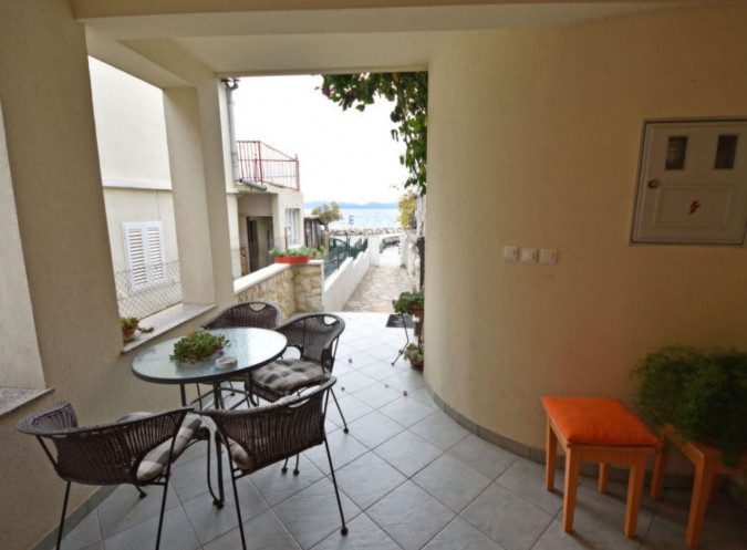 Apartman na mirnoj lokaciji, preko puta mora, s prekrasnim pogledom, Apartmani Milin uz more Zadar - Diklo Zadar